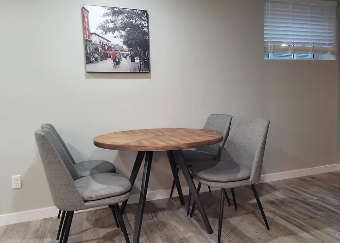 Boardwalk Homes - Executive Townhomes